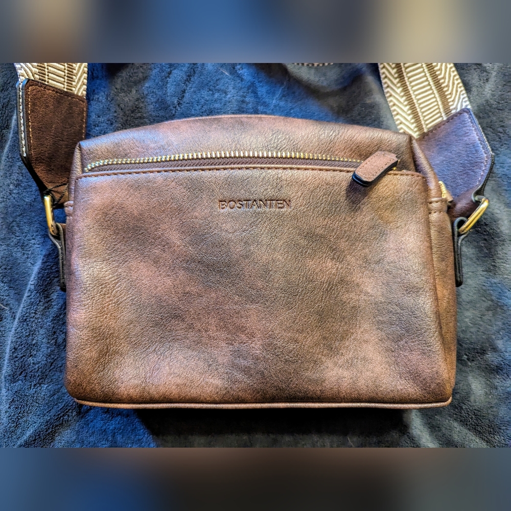 Everyday/Travel crossbody bag - BNWOT - Picture 1 of 7